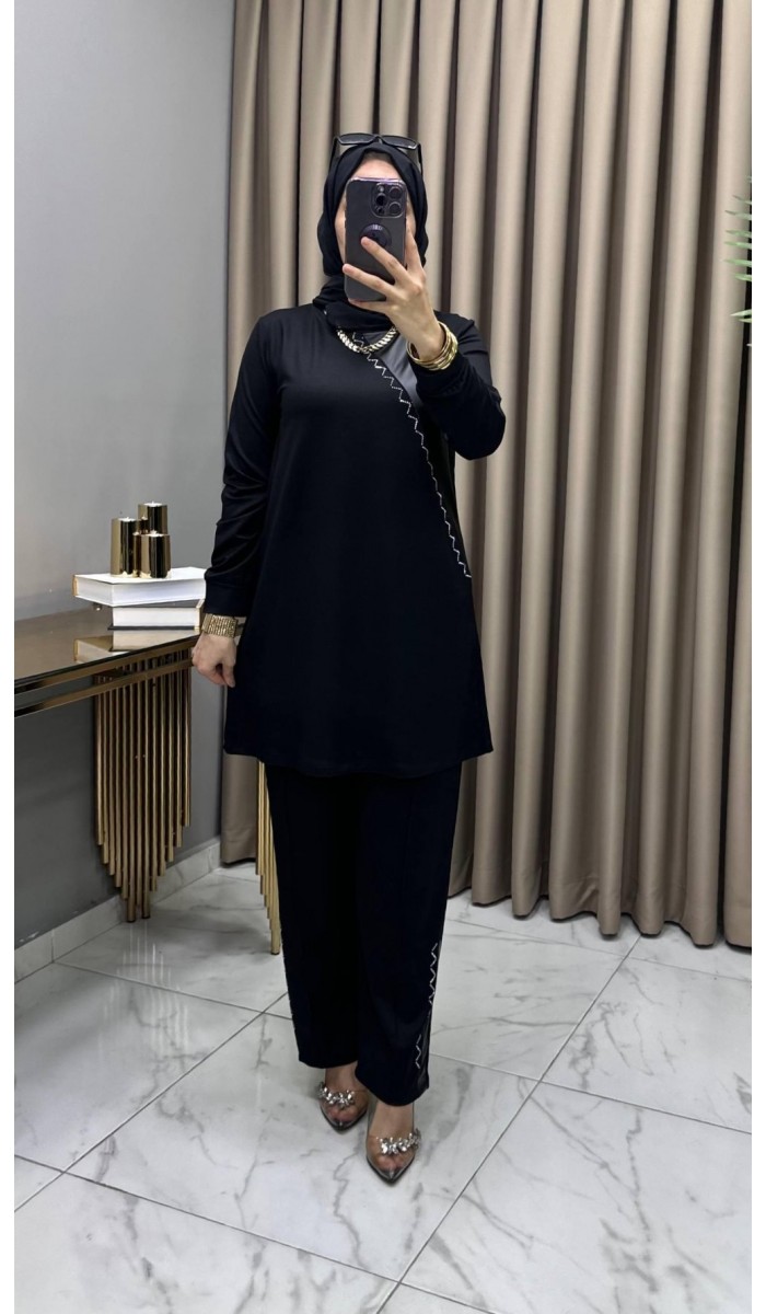 Melike Takım Siyah