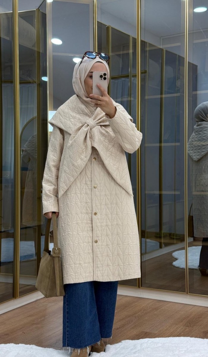 Şal Detaylı Kapitone Mont