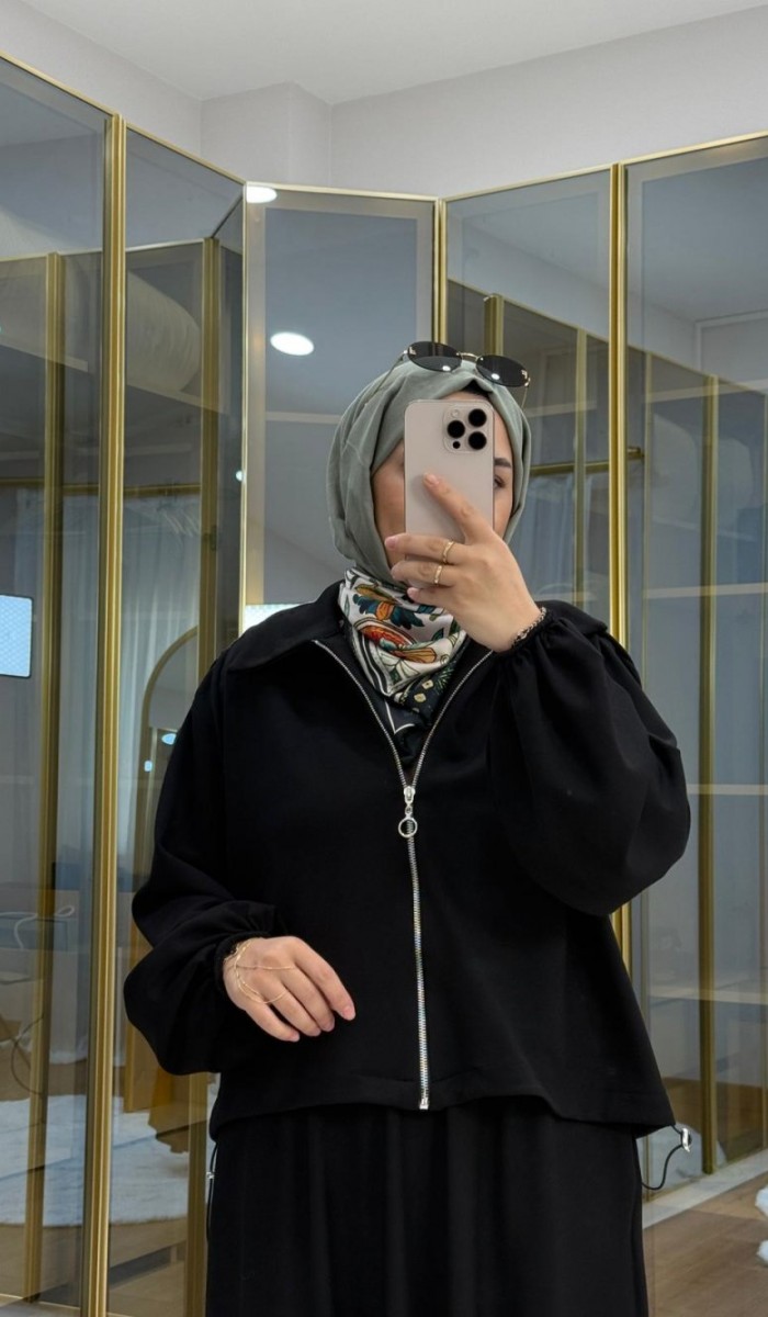Omuzu Büzgülü Ceket Etek Takım