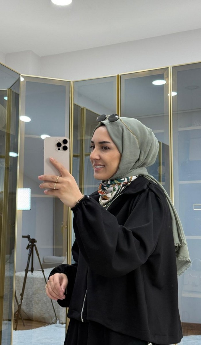 Omuzu Büzgülü Ceket Etek Takım