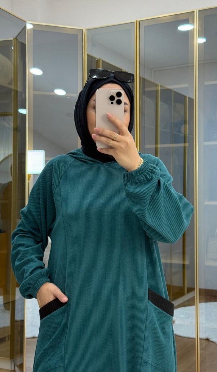 Burgu Kumaş Garnili Takım