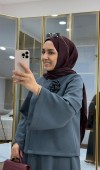 Çiçek Broş Detaylı Scuba Etekli Takım